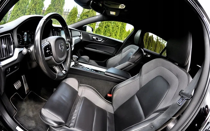 Volvo V60 cena 98900 przebieg: 179000, rok produkcji 2020 z Płock małe 781